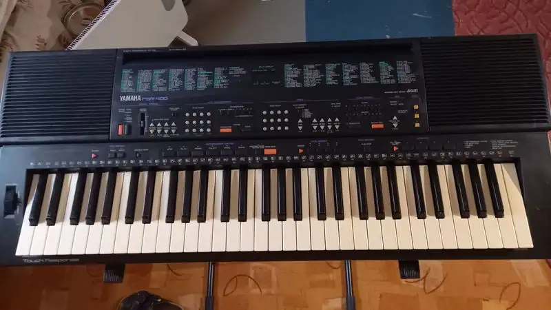 YAMAHA PSR 400 Sintetizador