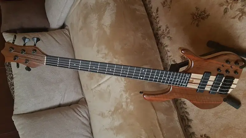 Boldogh Ken Smith BT5 Bass guitar 5 strings