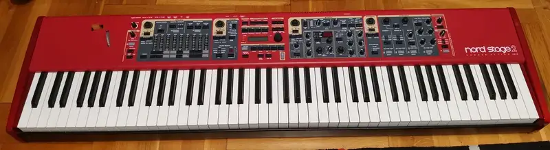 Clavia Nord Stage 2 Sintetizador