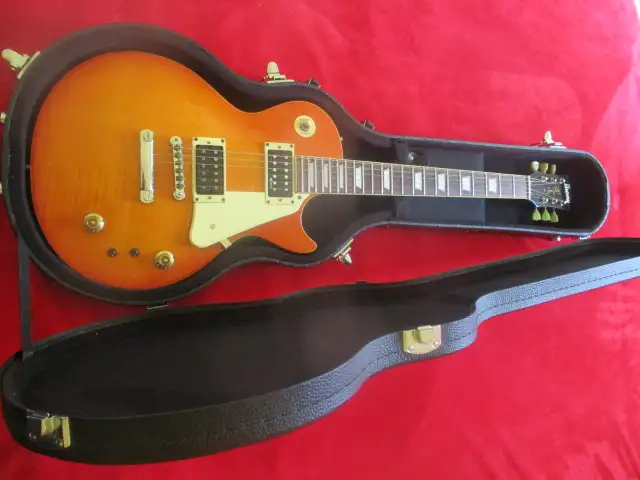 Burny LP MIJ + vintage bőrtok Guitarra eléctrica