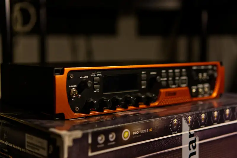 AVID Eleven Rack Multieffekt processzor