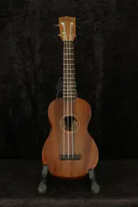 Mahalo U320CG Ukulele [2021.06.08. 14:54]