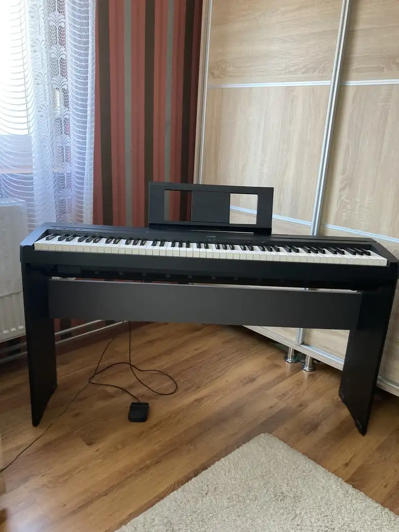 YAMAHA P-45 Digitális zongora