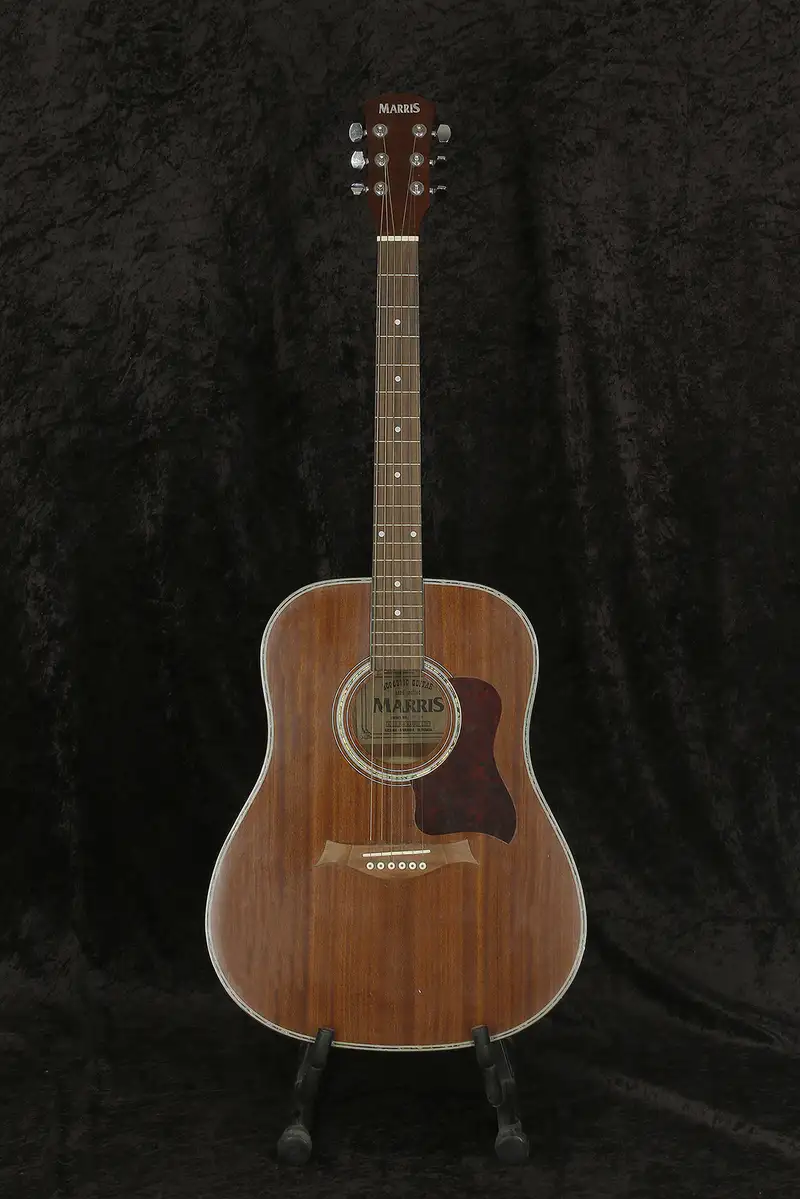 Marris D220M Akusztikus gitár
