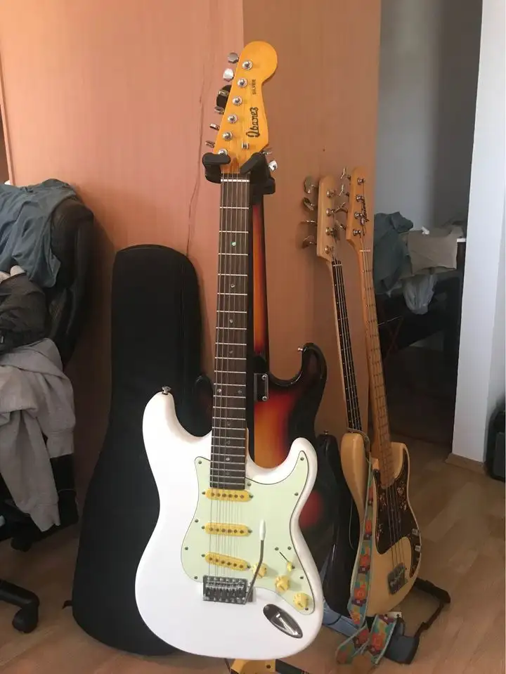Ibanez Silver Stratocaster Elektromos gitár