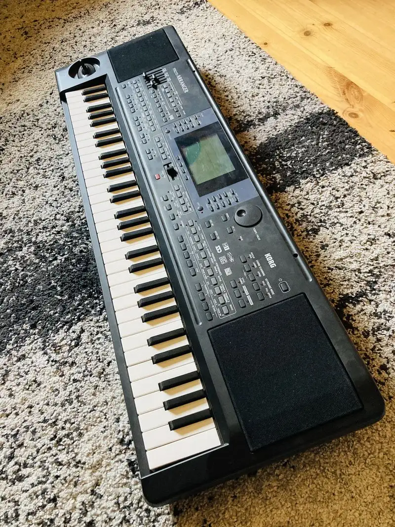 Korg Micro Arranger Synthesizer