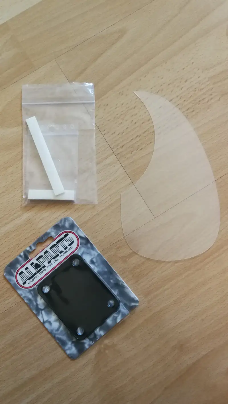 Allparts Csont nyereg, átlátszó koptató Componente