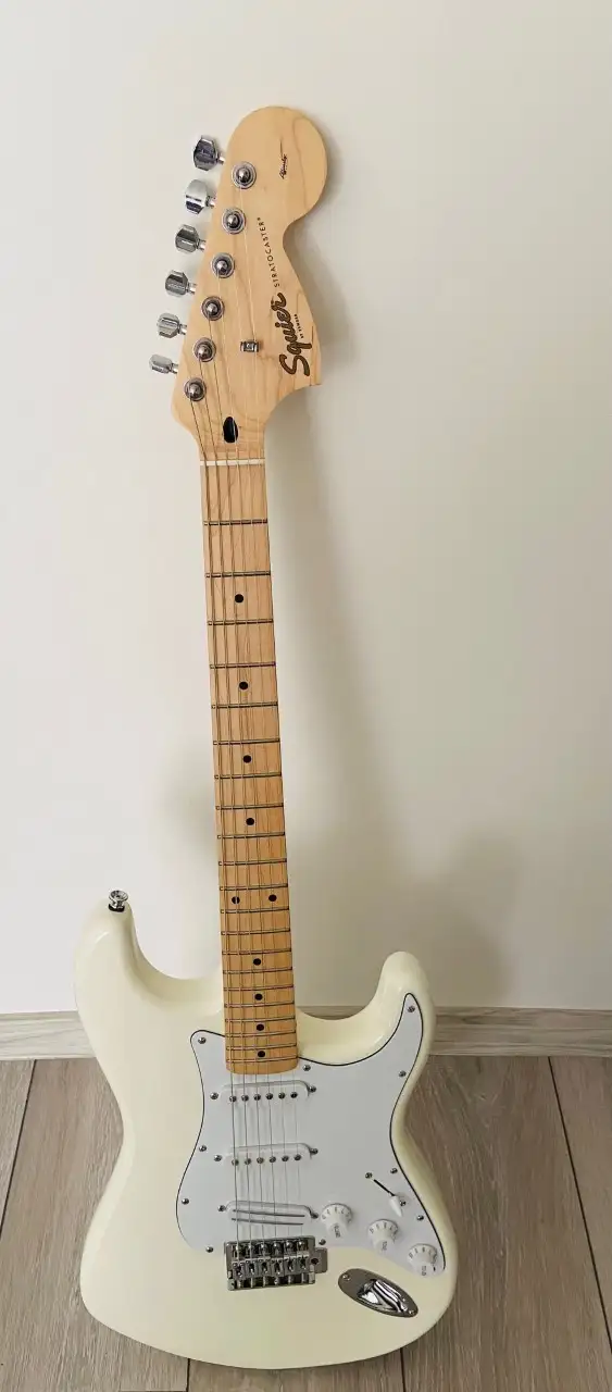 Squier Affinity Series Stratocaster MN OW Elektromos gitár