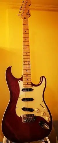 KSP Stratocaster Guitarra eléctrica [September 10, 2021, 7:59 pm]