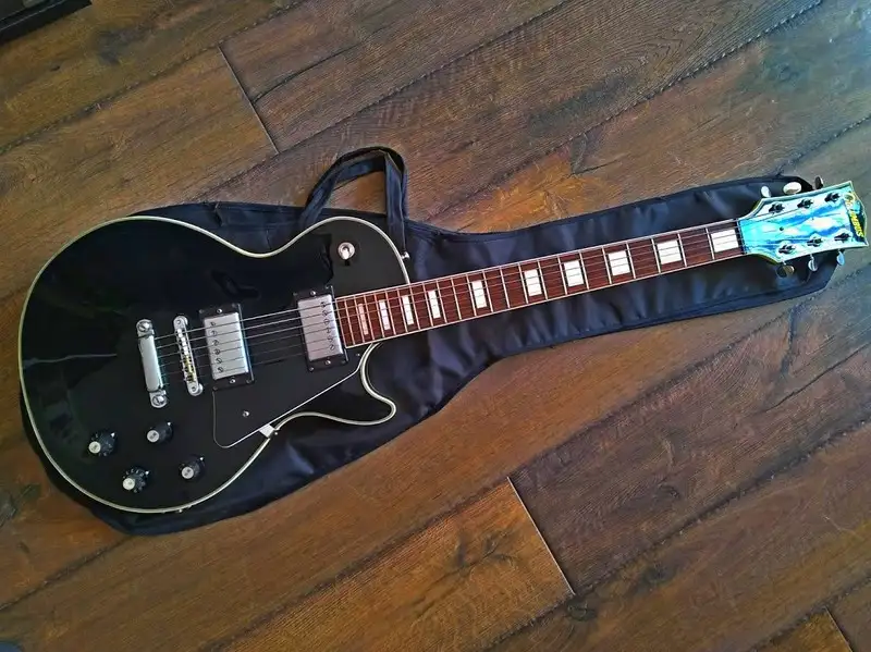 Columbus  Elektrická gitara