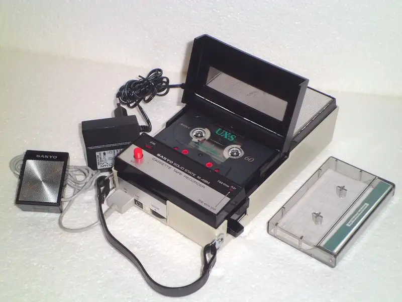 - Sanyo Japán 1968 Szalagos magnó