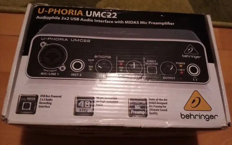 Behringer UMC22 Külső hangkártya