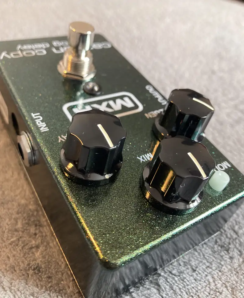 MXR M169 Carbon Copy analog delay Pedál
