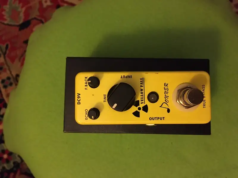 Donner Yellow Fall Analog Delay