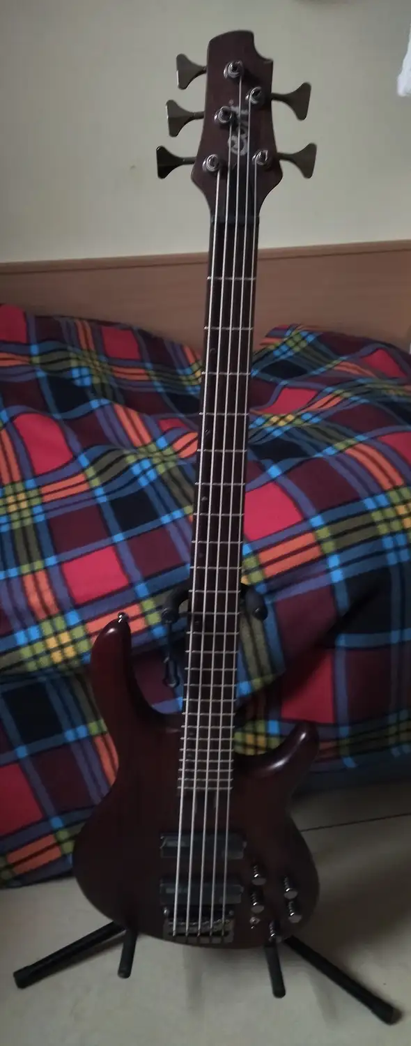 Cort B5 plus MH Basszusgitár