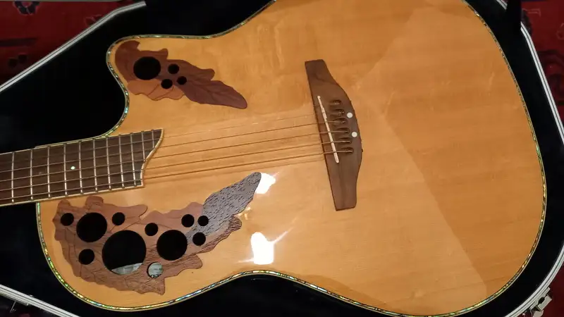 Ovation Celebrity CC44 Elektroakusztikus gitár
