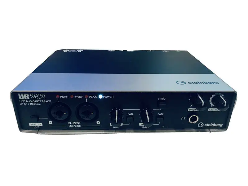  UR242 hangkártya és MIDI-interfész Audio interface