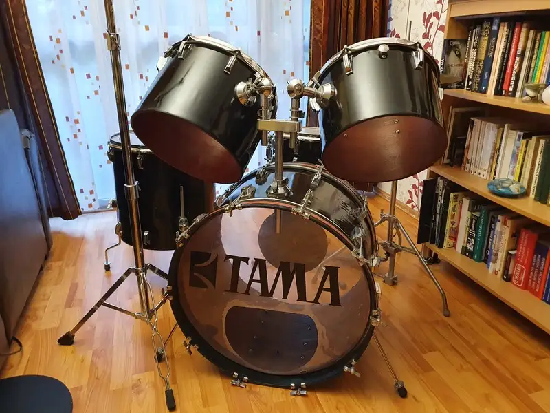 Amati  Drum set