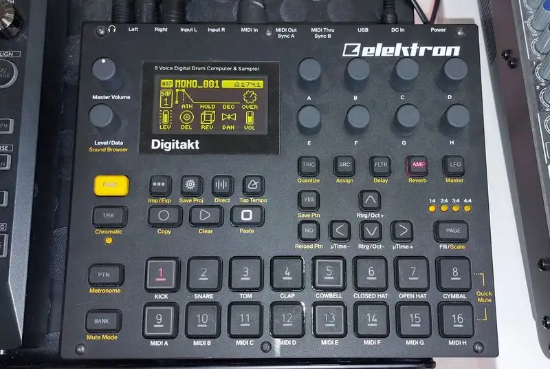 DIGITAKT Batería electrónica