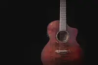 Baton Rouge X11 Flat Cut Jumbo Elektro-Akkustik Guitarre [March 31, 2023, 5:10 pm]
