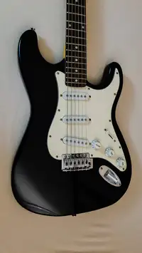 Kay Stratocaster Electric guitar [November 26, 2021, 4:28 pm]