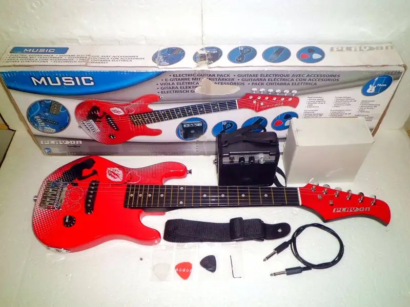 - Gyerek gitár szett Elektromos gitár