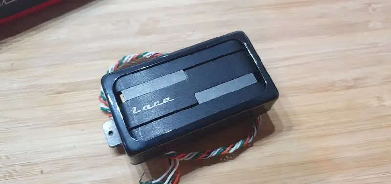 Lace Alumitone Humbucker - trim ring Zosilňovač signálu