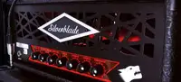 Silverblade Hellhound 20 2x12 v30-as láda Kopf und Truhe [March 2, 2022, 9:16 pm]