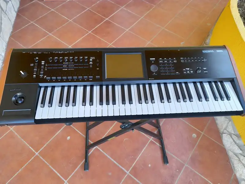 Korg Kronos 2 Szintetizátor