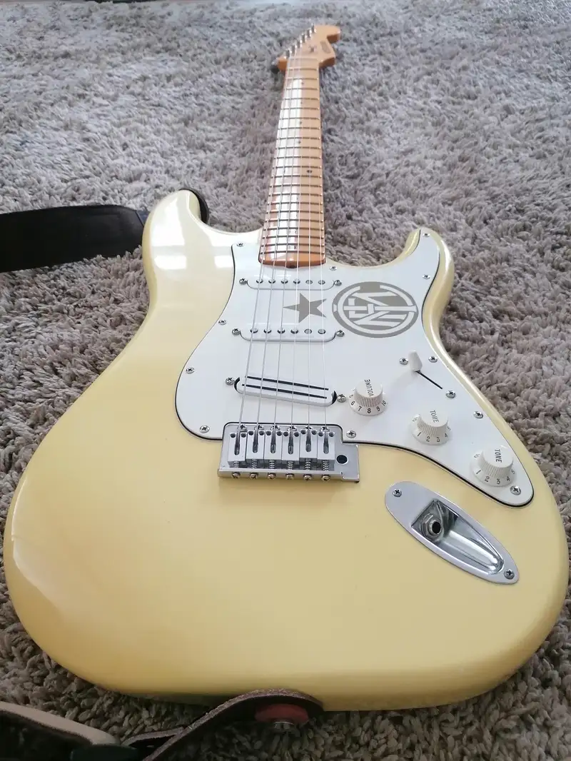  Stratocaster Electric guitar