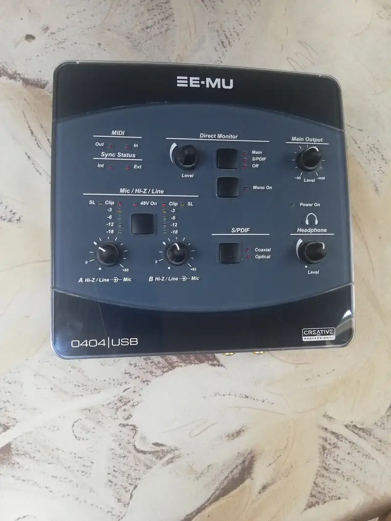 EMU 0404USB Külső hangkártya