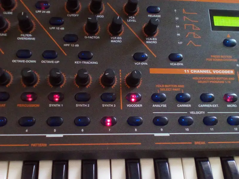 - Sirius Quasimidi Szintetizátor