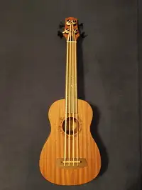 Flight DUBS Ukulele Bass Ukulele [July 16, 2022, 10:27 pm]