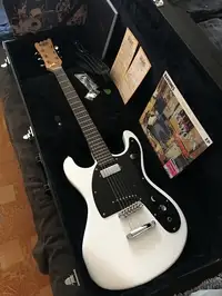 Eastwood Mach II JR Elite Guitarra eléctrica [June 24, 2022, 10:34 am]