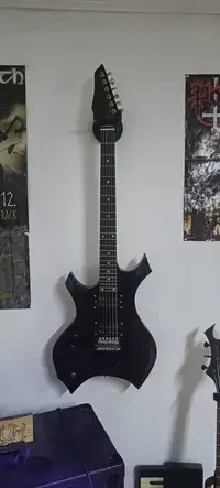 Vision XE-600 Balkezes elektromos gitár [2022.06.28. 01:41]