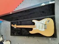 Chery  Electric guitar [June 28, 2022, 10:54 am]