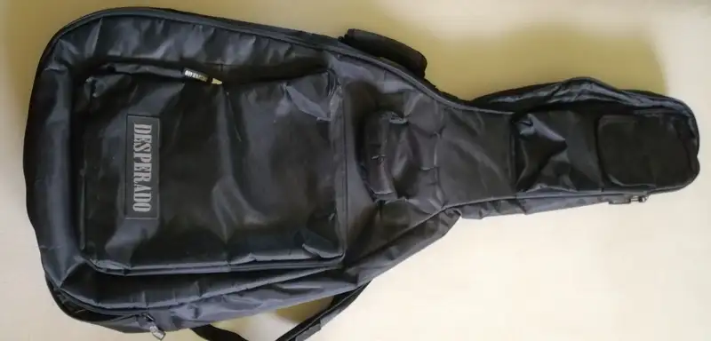 - Akusztikus gitártok Desperado Gitártok