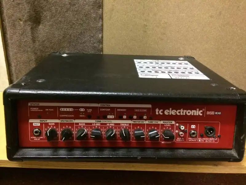 TC Electronic Electronics BH500 500 wattos basszuserősítő fej Bass guitar amplifier