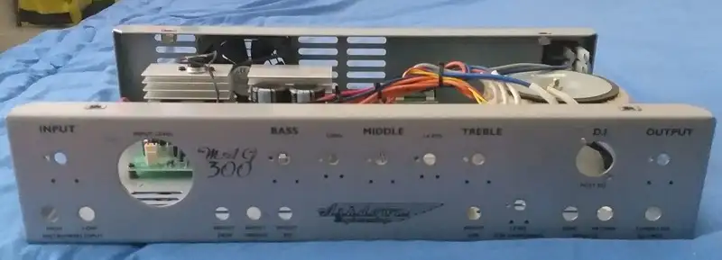 Ashdown Mag 300 Basszuserősítő-fej