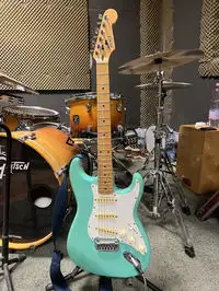 Fenix Stratocaster Electric guitar [September 9, 2022, 2:32 pm]