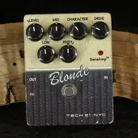 TECH 21 Blonde V1