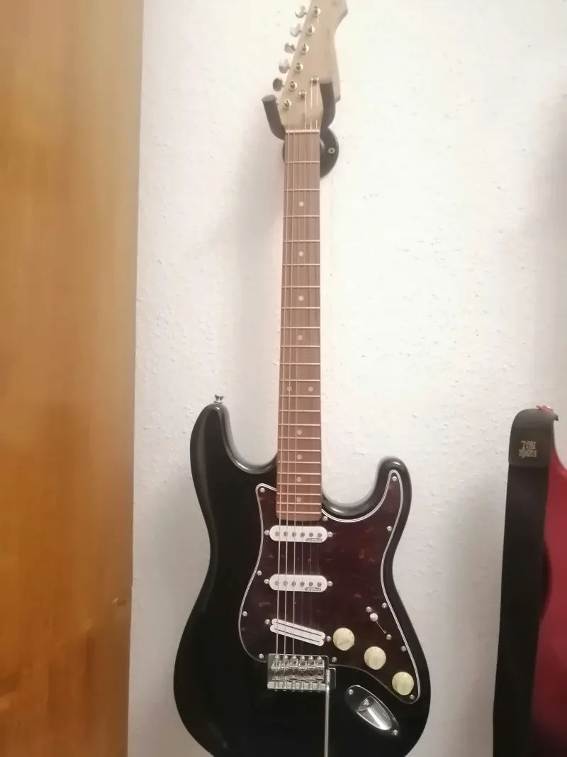 Harley Benton ST-62 BK Hot Rod Guitarra eléctrica