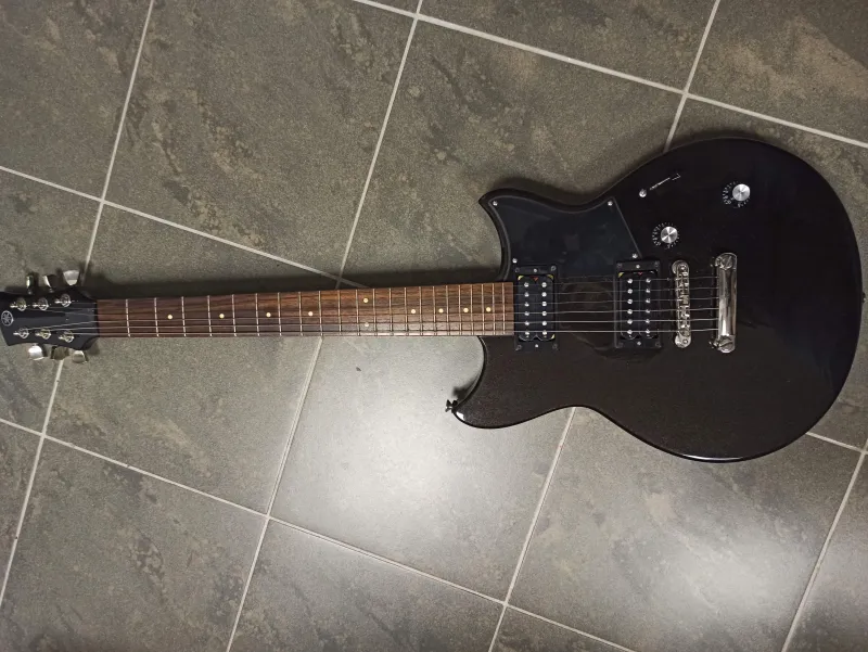 YAMAHA Revstar RS 320 E-Gitarre