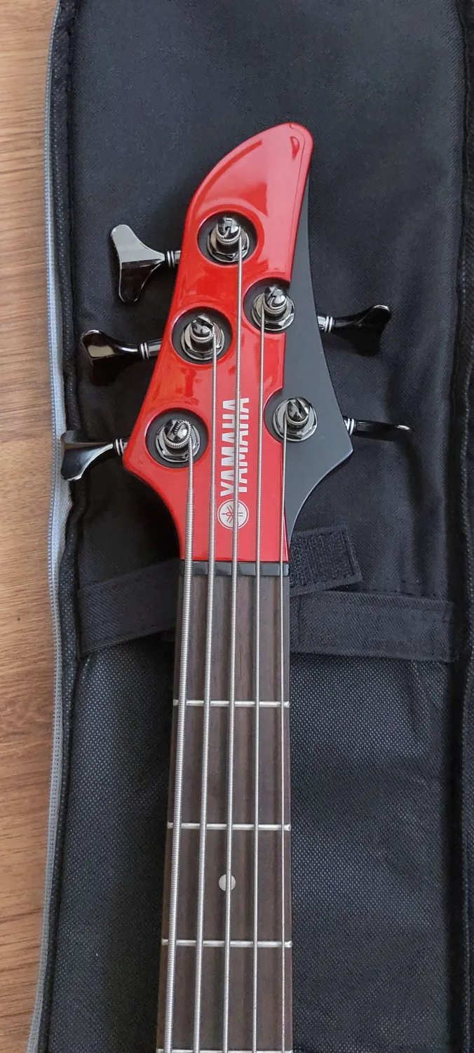 YAMAHA RBX375 Bajo de 5 cuerdas