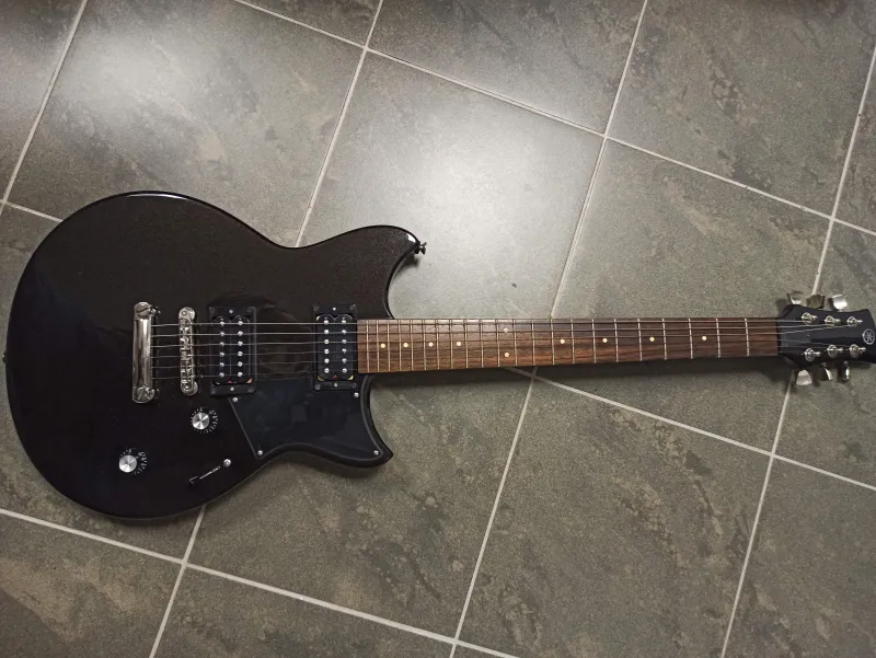 YAMAHA Revstar RS 320 Elektromos gitár