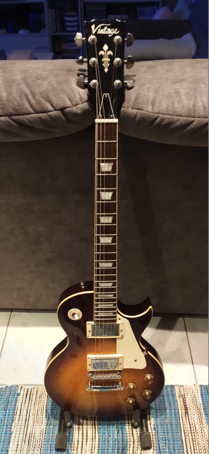 Vintage V100 IT Electric guitar
