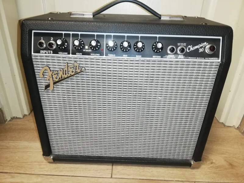 Fender Champion 30 Gitárkombó