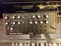 Moog Dfam Sintetizador [December 8, 2022, 5:14 pm]