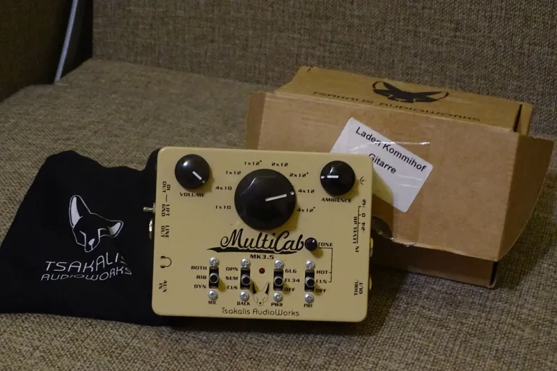 - Tsakalis Audioworks MultiCab MK 3.5 Pedál