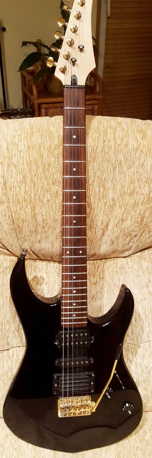 YAMAHA RGX 121 D E-Gitarre